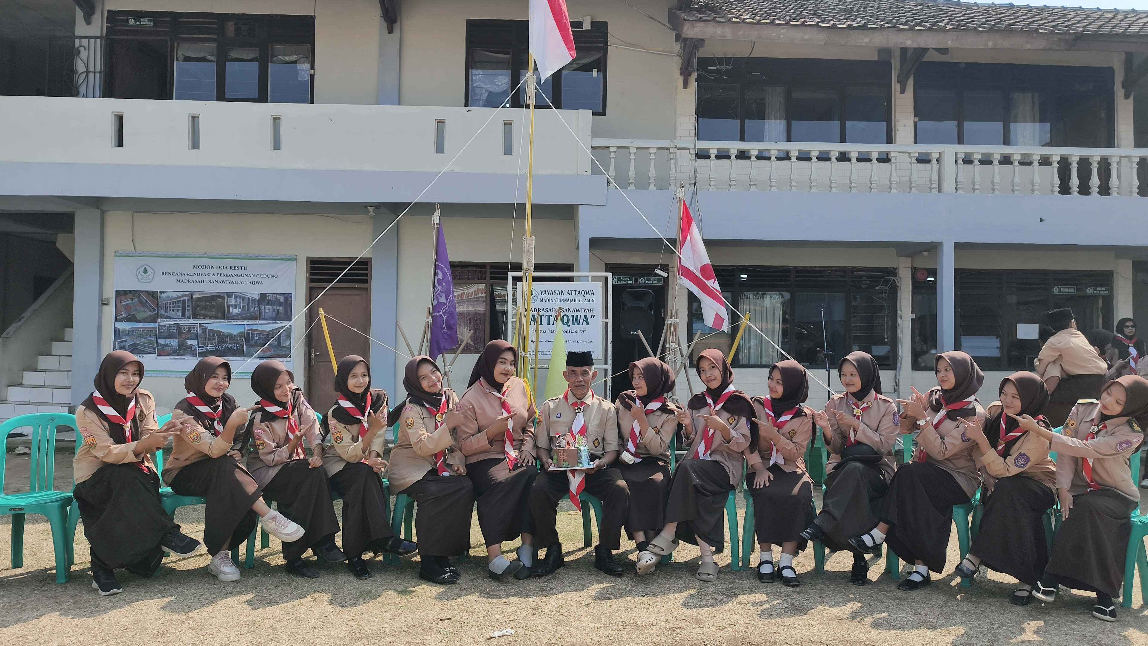 Foto Bersama HUT Pramuka Ke 65